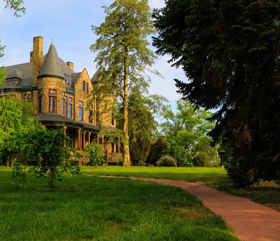 Image of the Maymont Mansion in Richmond Virginia