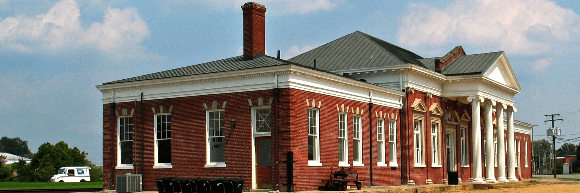 image of the petersburg union station in petersburg virginia